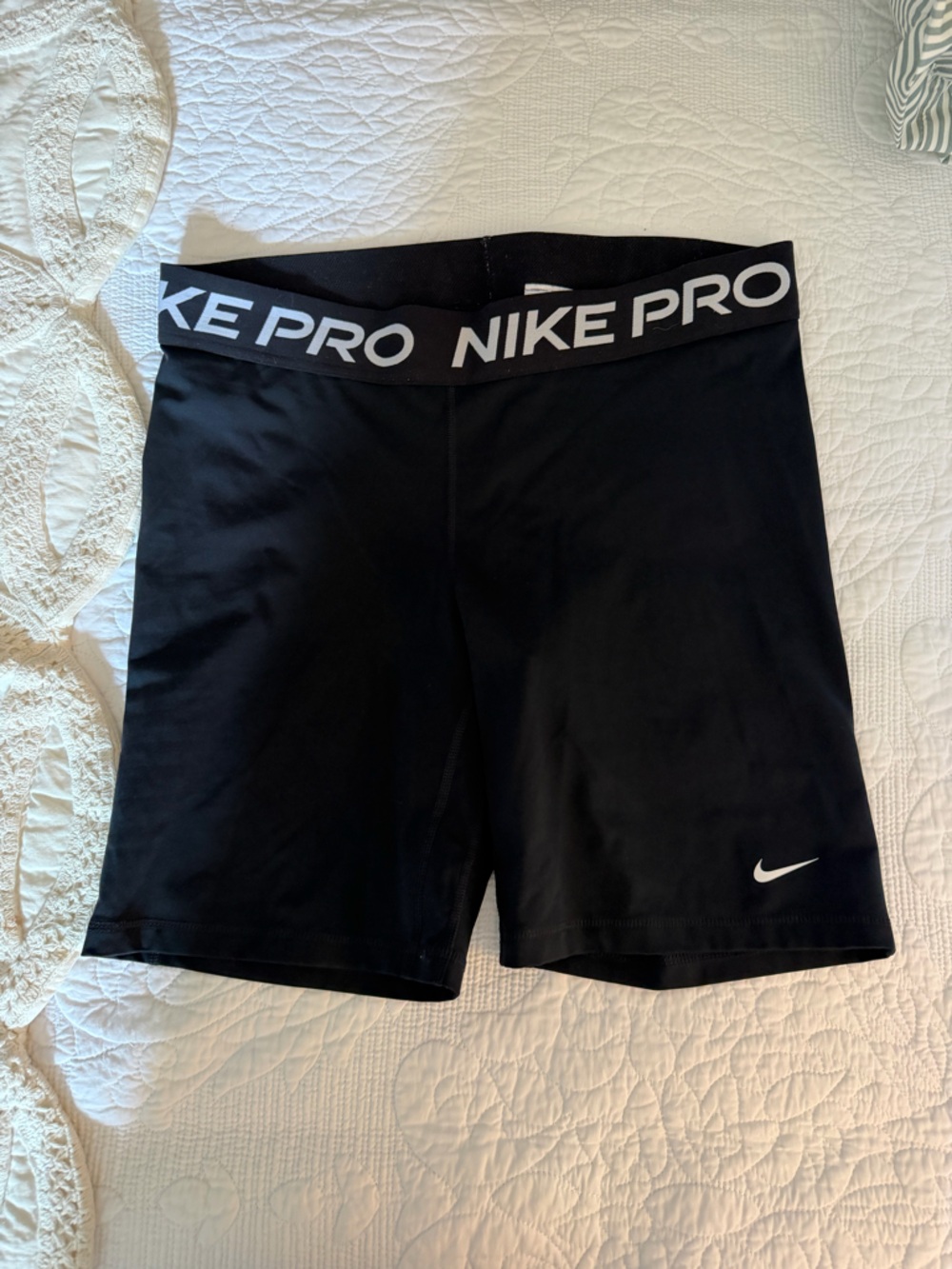 Nike Pro Black Biker Shorts - Picture 1 of 2